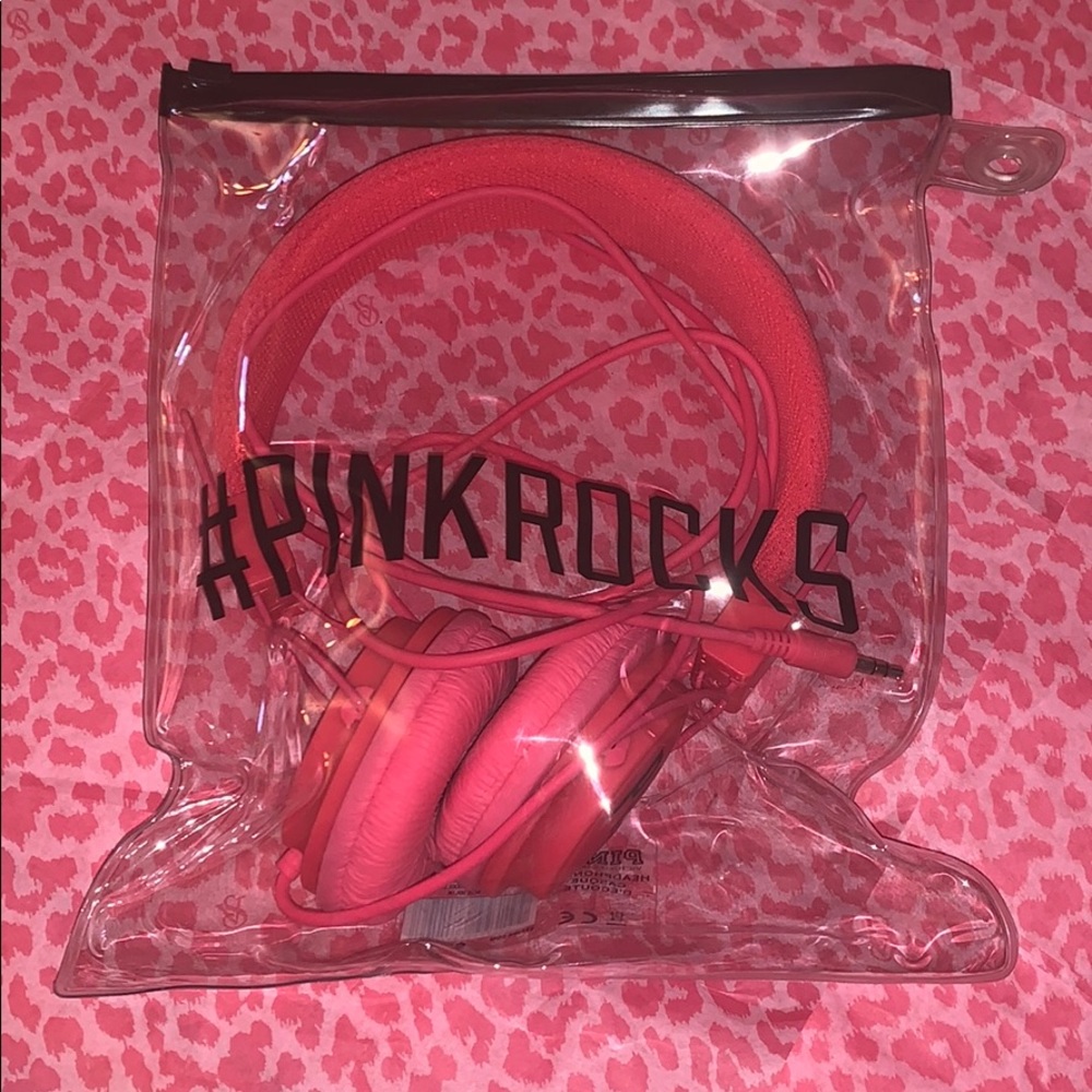 VS PINK #PINKROCKS Vintage Headphones Set